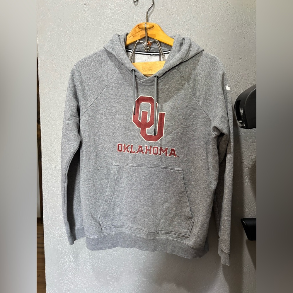 Oklahoma Sooners Nike hoodie size small